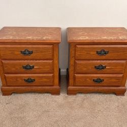 2 Set night stand with antique handles