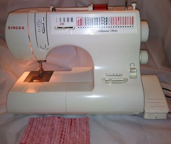 Singer Millennium Series 6423 Sewing Machine for Sale in Seattle, WA