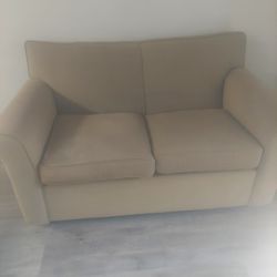 FREE 2 SEATER COUCH 