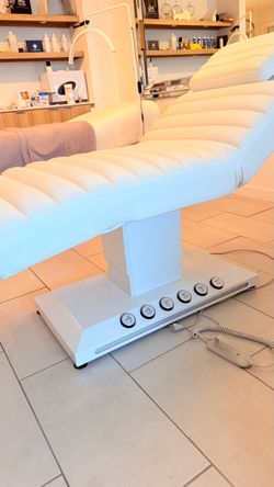 Esthetic bed