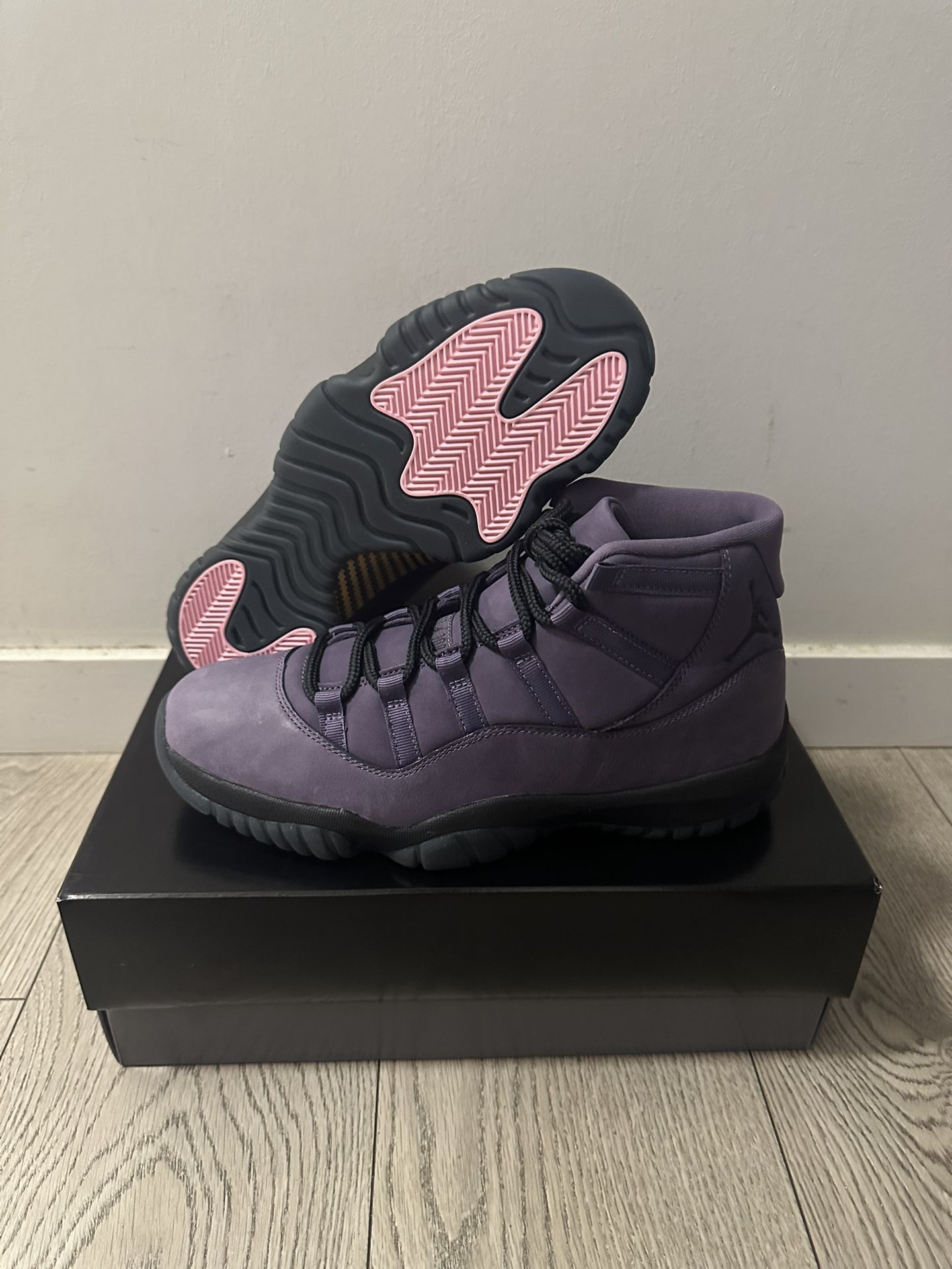 Nike Air Jordan 11 Retro Mojave 2025 Men’s Size 10.5