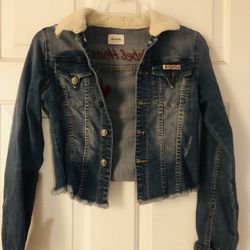 Jeans And Pants Size 12 . Selling As Bundle For 20 Dollars 