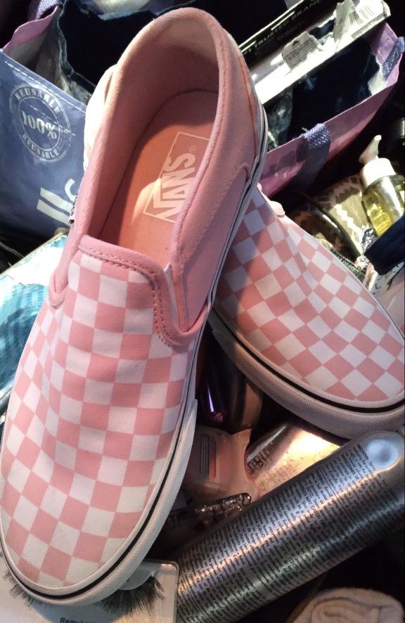 Slip On Pink And White Checkered Van's **NEW**