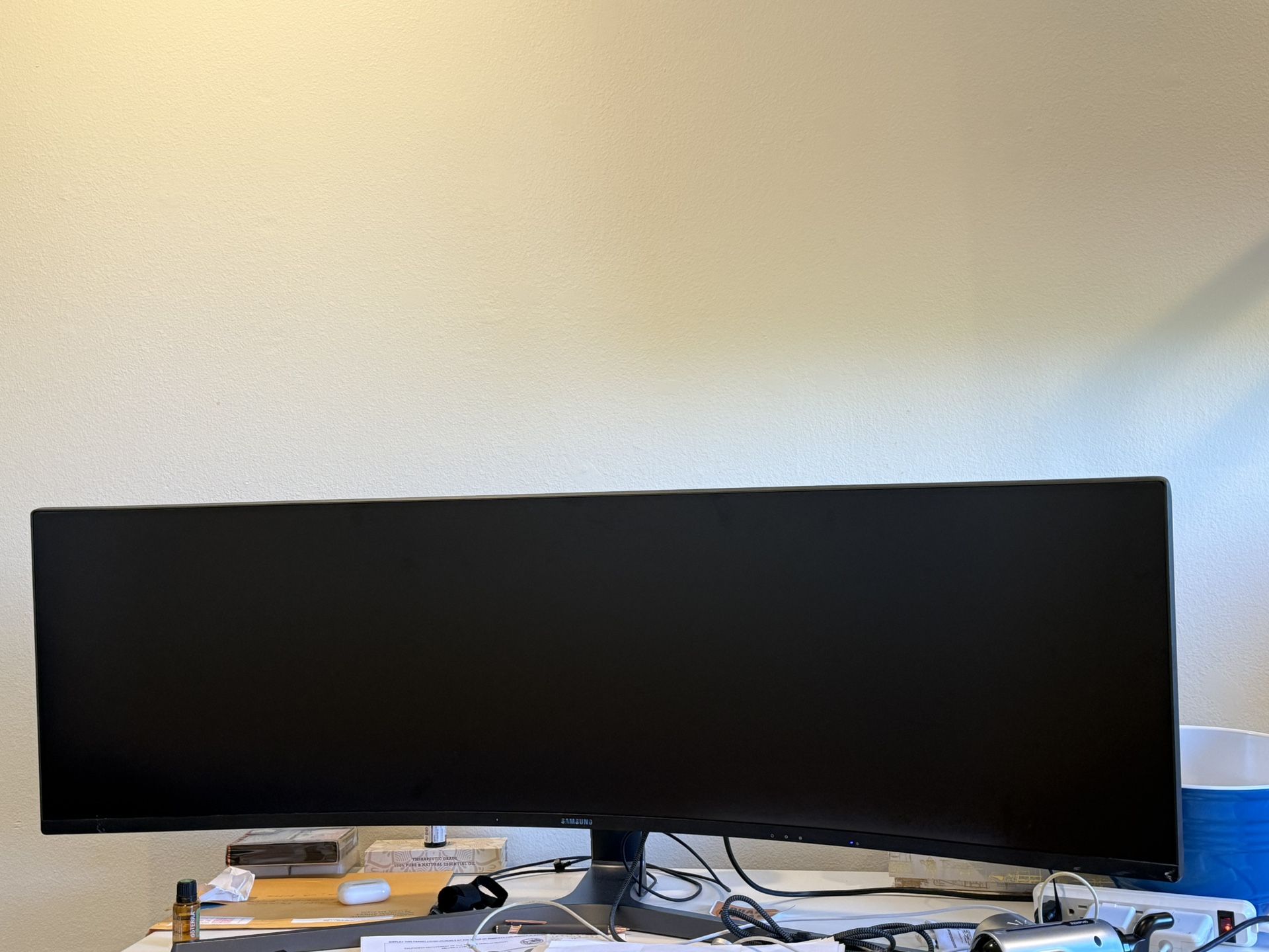 Samsung curved monitor Model C49HG90DMN