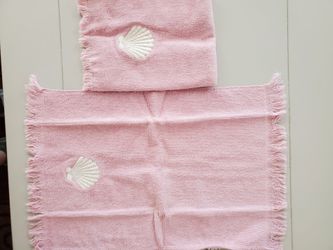 Pink Hand Towels Seashell Motif