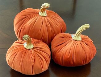 Set of 3 Velvet Decorative Pumpkins