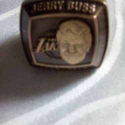 L.A. Lakers Collectable Paper Weight Ring (Owner Jerry Buss)