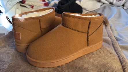Fury Ankle Tan Boots Size 7 (narrow) Women’s -NEW