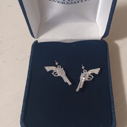 Montana Silversmiths  Earrings Pistols ER61242