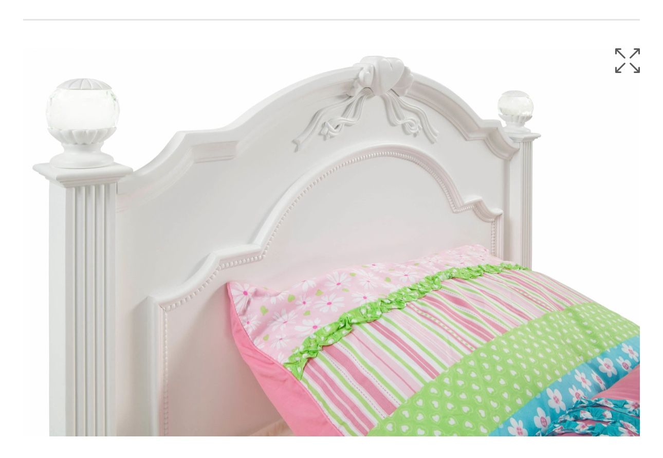 Girl Twin bed White $200