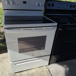 Whirlpool Stove / Working Perfect / 2 Month Warranty/ FREE DELIVERY UP TO 5 MILES 
