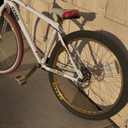 29 Inch Throne Foos Gone Wild Bike Wheelie