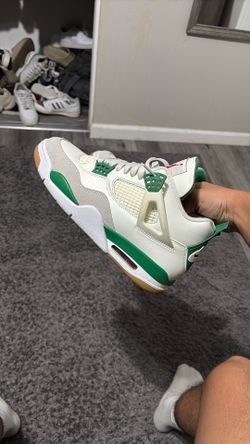 Jordan 4 SB