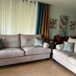 SOFA AND LOVESEAT 