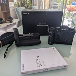 Mint Condition Fujifilm X-T4 w/ Battery Grip And 3 Batteries 