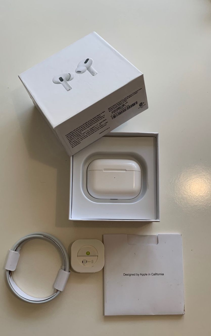 AirPods Pro for Sale – Like New & Fully Functional”
