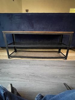 Show rack bench