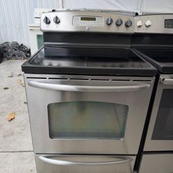 GE Stove 
