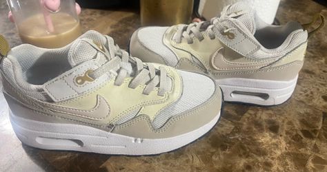 Kids shoes