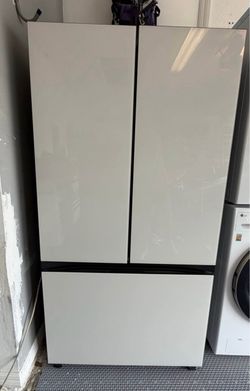 Samsung Bespoke French Door Refrigerator – White Glass – Excellent Condition