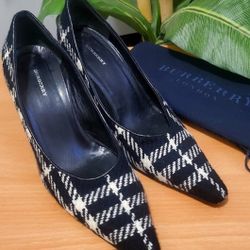 Authentic Burberry Black & White Wool Plaid Leather Trim Heels Pumps | Sz 7.5 |