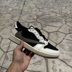 Jordan 1 Low Travis Scott " Olive "