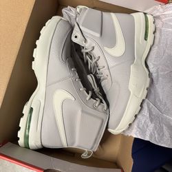 Nike Air Max Goataerra 2.0 (size 7)