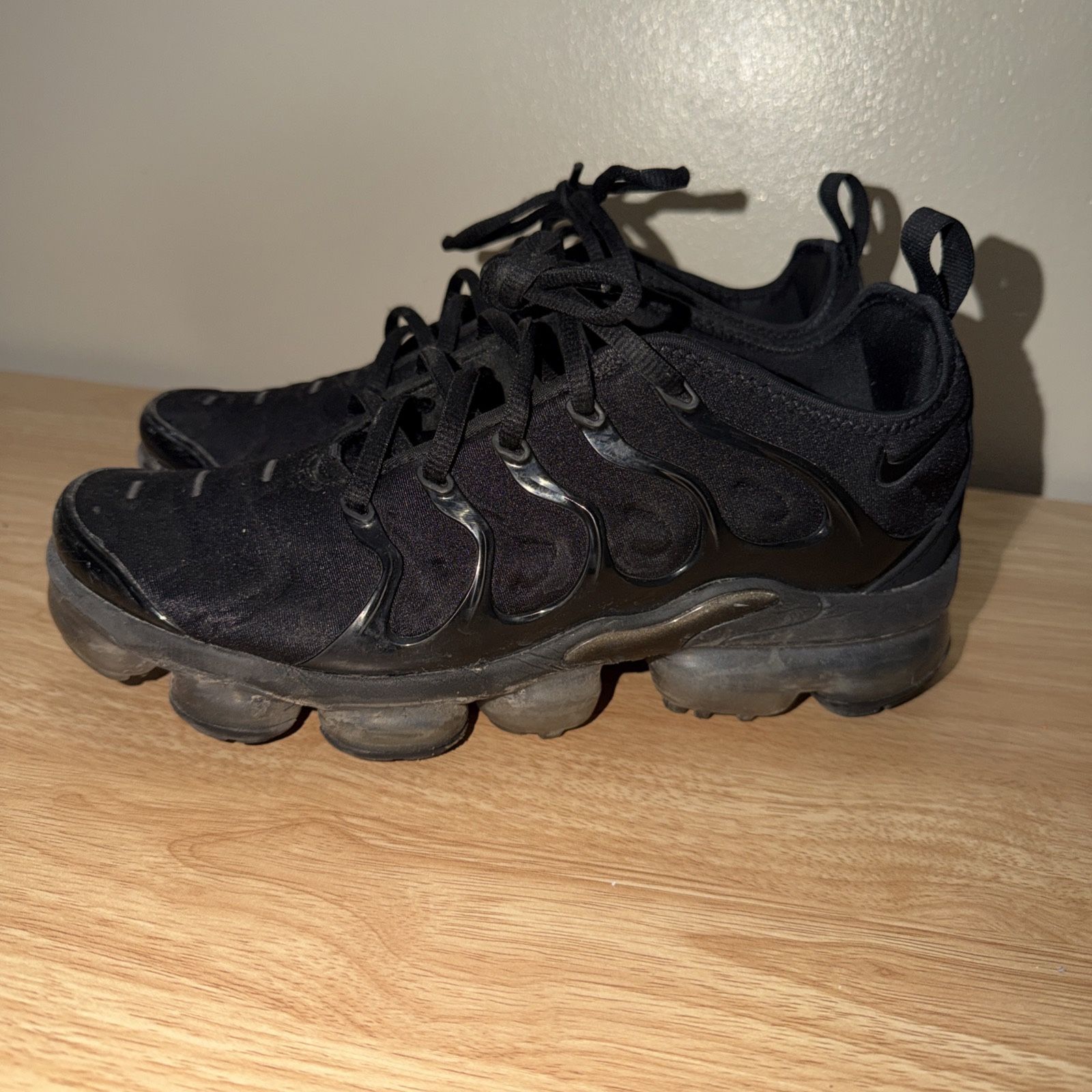 Nike Vapormax Plus All Black Women’s Gym Shoes Sneakers