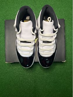 Air Jordan retro 11 gratitude size 10.5 in great condition clean with shoe box.