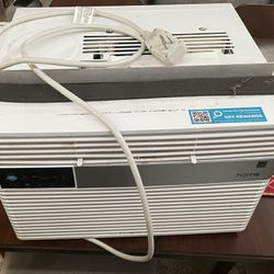Window AC Unit - 8000 BTU