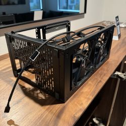SSUPD Meshlicious And 2x Noctua NF-A14 Fans