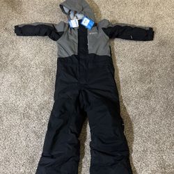 Columbia boys Buga III Suit size small 