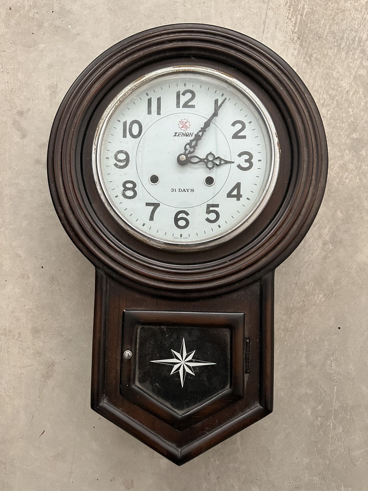 31 Day Clock by Zenon Antique Vintage