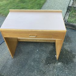 Desk, Oak, Brass Pull Knob, Sturdy, Delivery Available