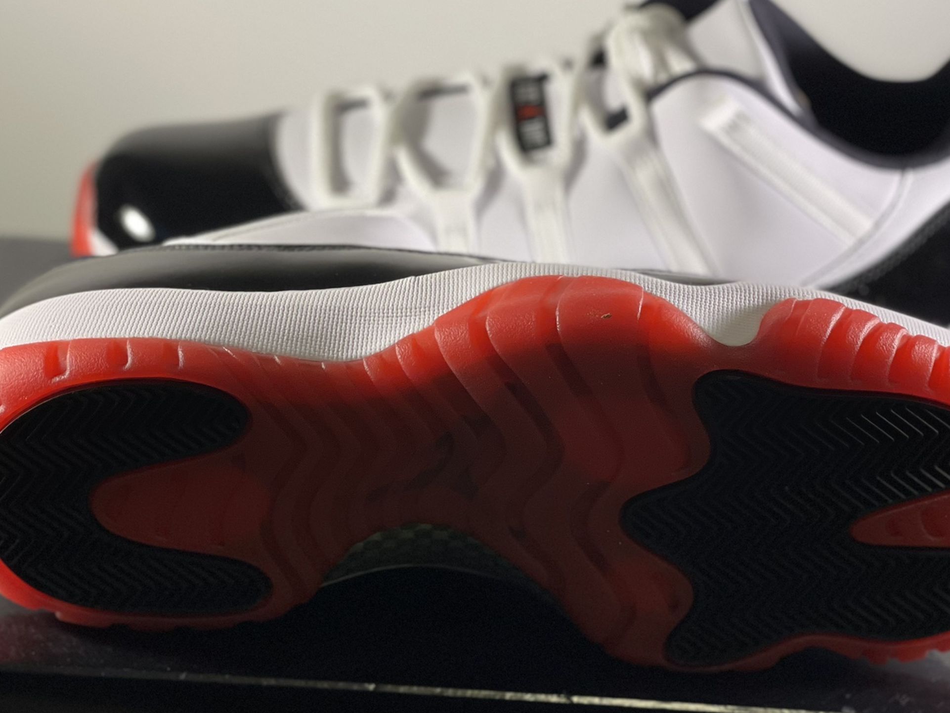 Jordan 11 Low Concord Bred