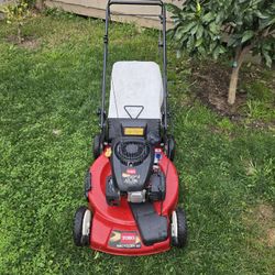 Self Propelled Toro Lawn Mower 