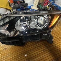 17-19 Nissan Rogue Sport Left Driver Side Headlight NI(contact info removed)