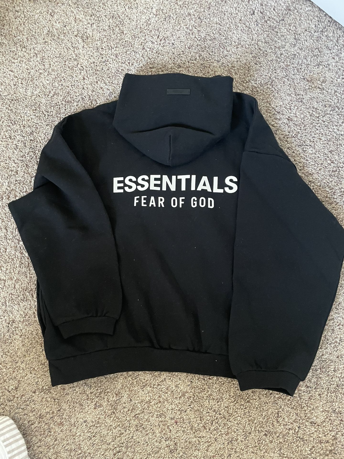 Fw24 Essentials
