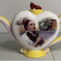 Wizard of oz outlet teapot