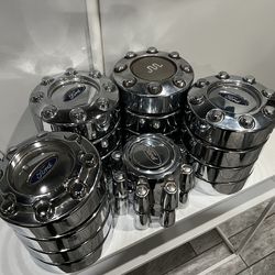 Ford F250 Excursion Hub Caps