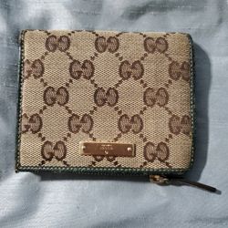 Authentic Gucci Short Wallet