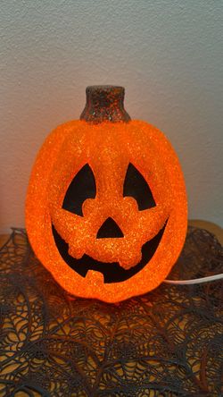 Vintage popcorn pumpkin/ jack / 10" tall