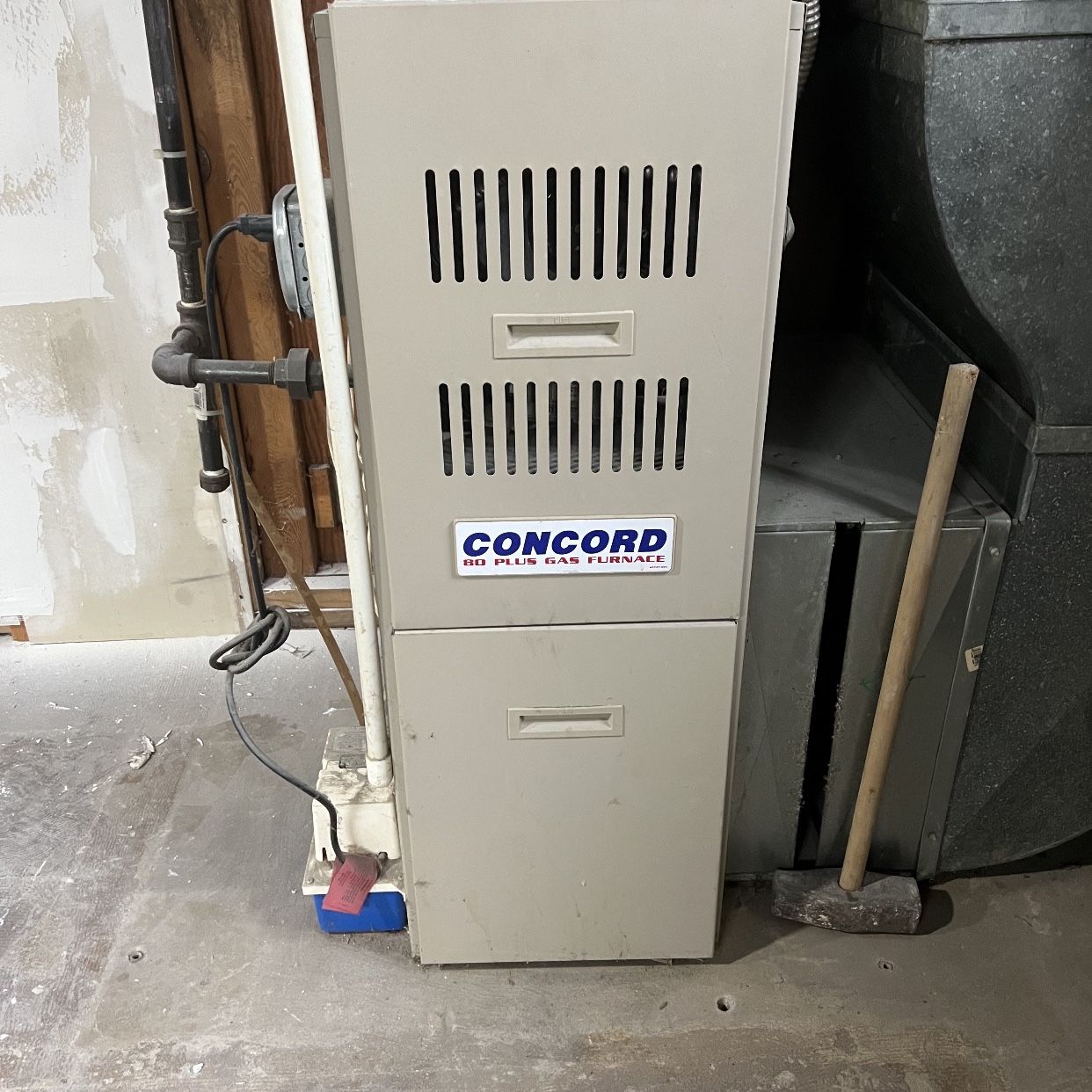 Concord 80 Plus Gas Furnace for Sale in Macomb, MI - OfferUp