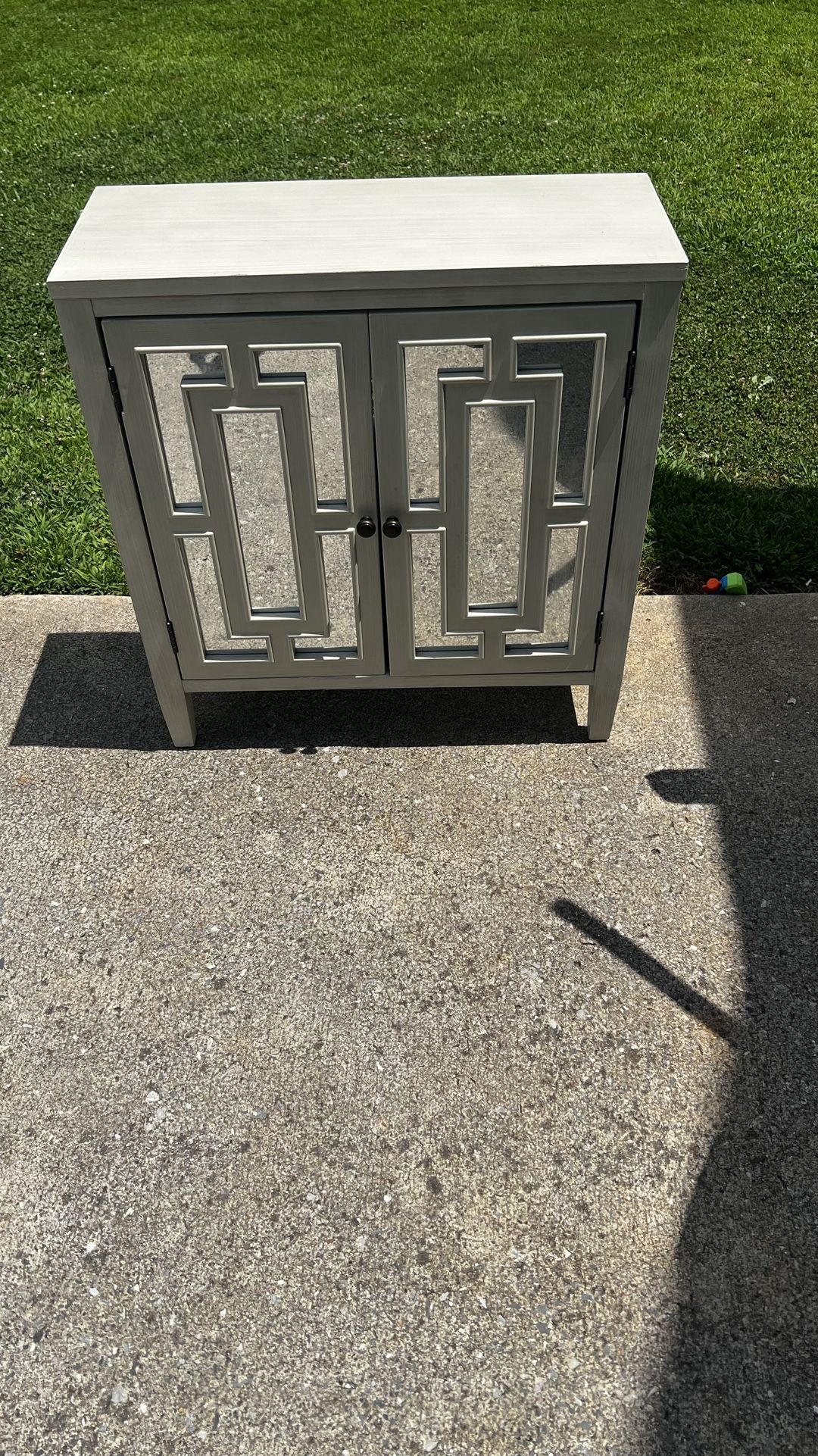 accent cabinet