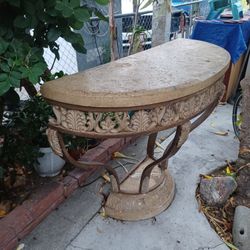 Nice heavy marble. Countertop Table for a hallway or Or bathroom