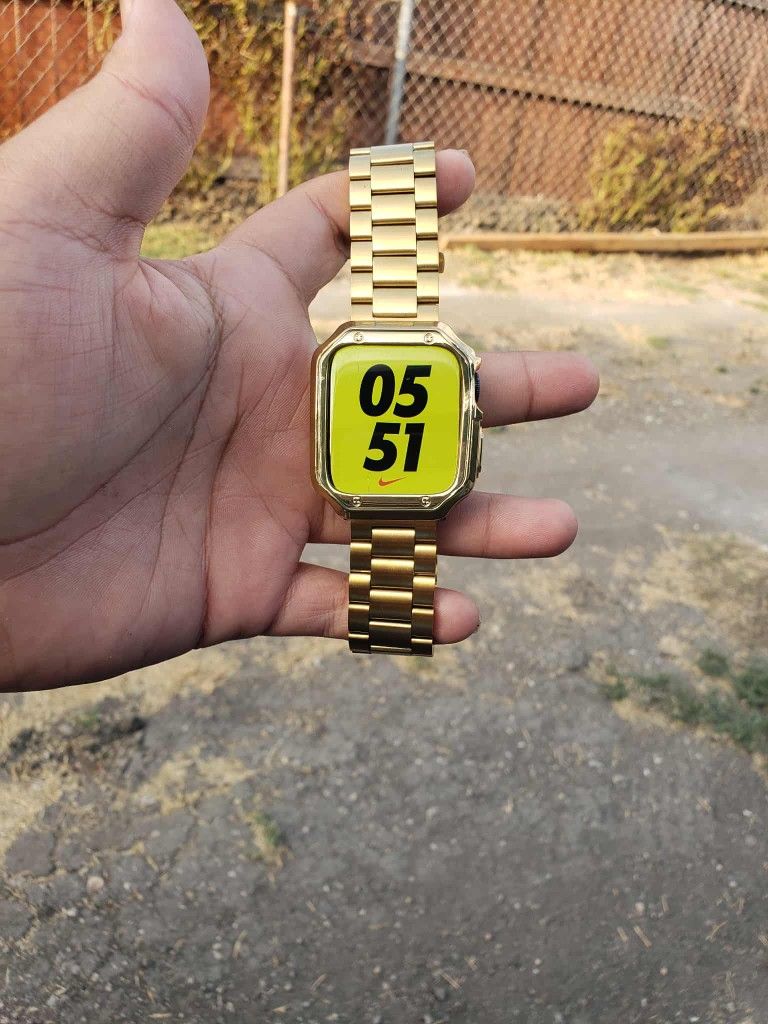 Iwatch Apple Watch Series 7 45mm Red Button Unlocked & ready To Goo. All gold 24k custom plate $300. I don't sell to crackheads firm price only or tra