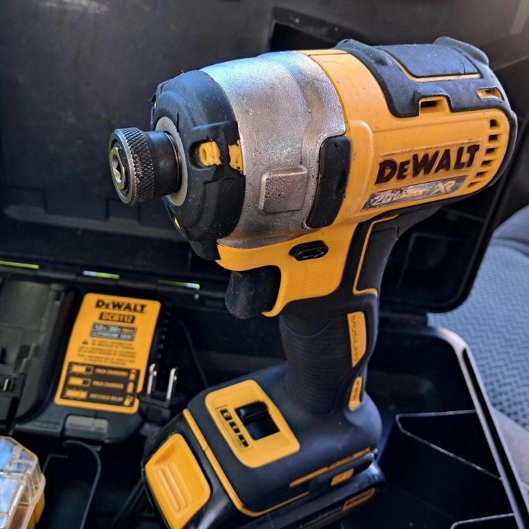 Dewalt 20v Impact Driver +Battery + Charger