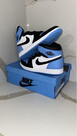 Air Jordan 1 High UNC Toe size 9.5