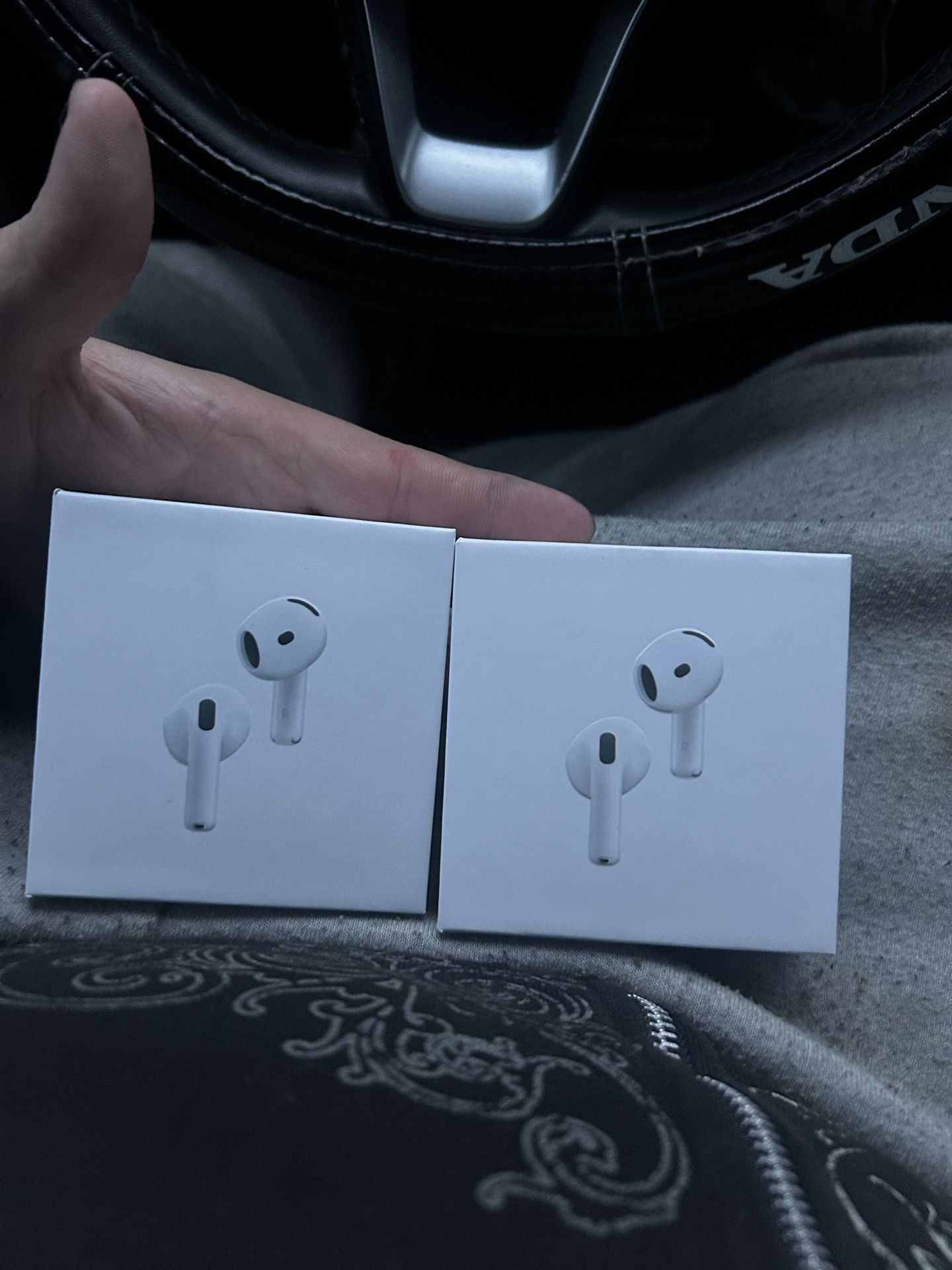 Air Pods 4