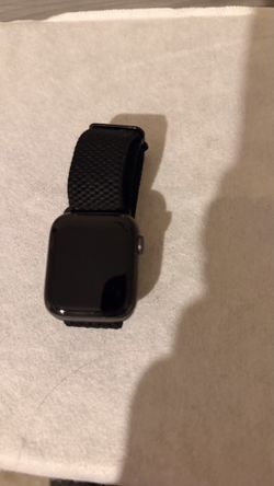 Apple Watch Series 6 (GPS + Cellular)